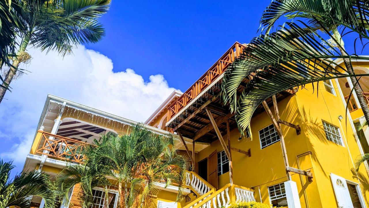 Sunset Lane Hotel Laborie Exterior photo