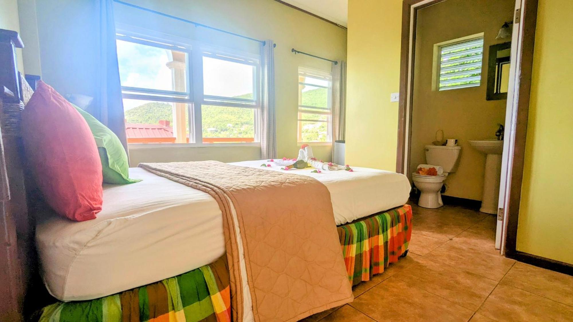 Sunset Lane Hotel Laborie Room photo