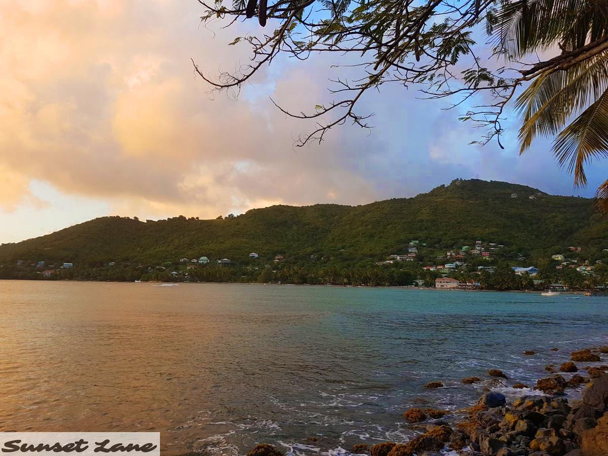 Sunset Lane Hotel Laborie Exterior photo