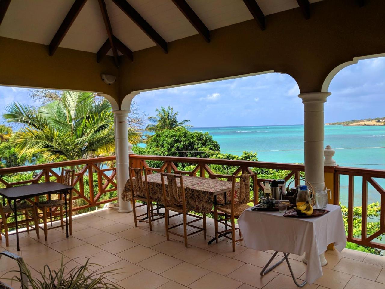 Sunset Lane Hotel Laborie Exterior photo